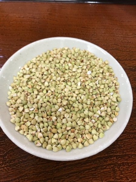 岩手県産の蕎麦の実が入りました。味はしっかり、香りもいいです。